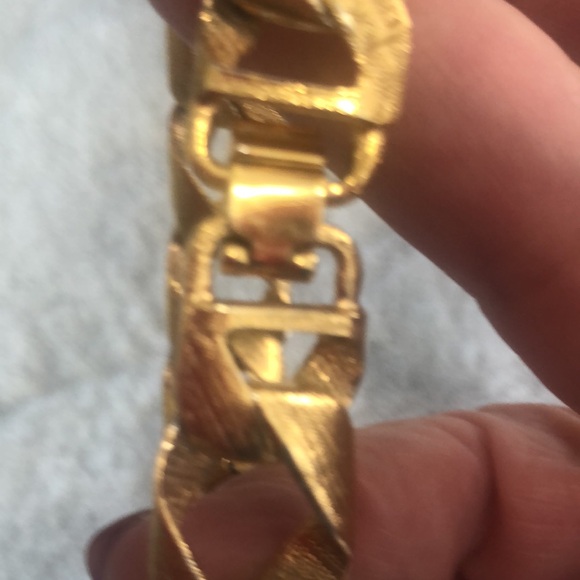 Gold tone chain bracelet - Picture 2 of 9